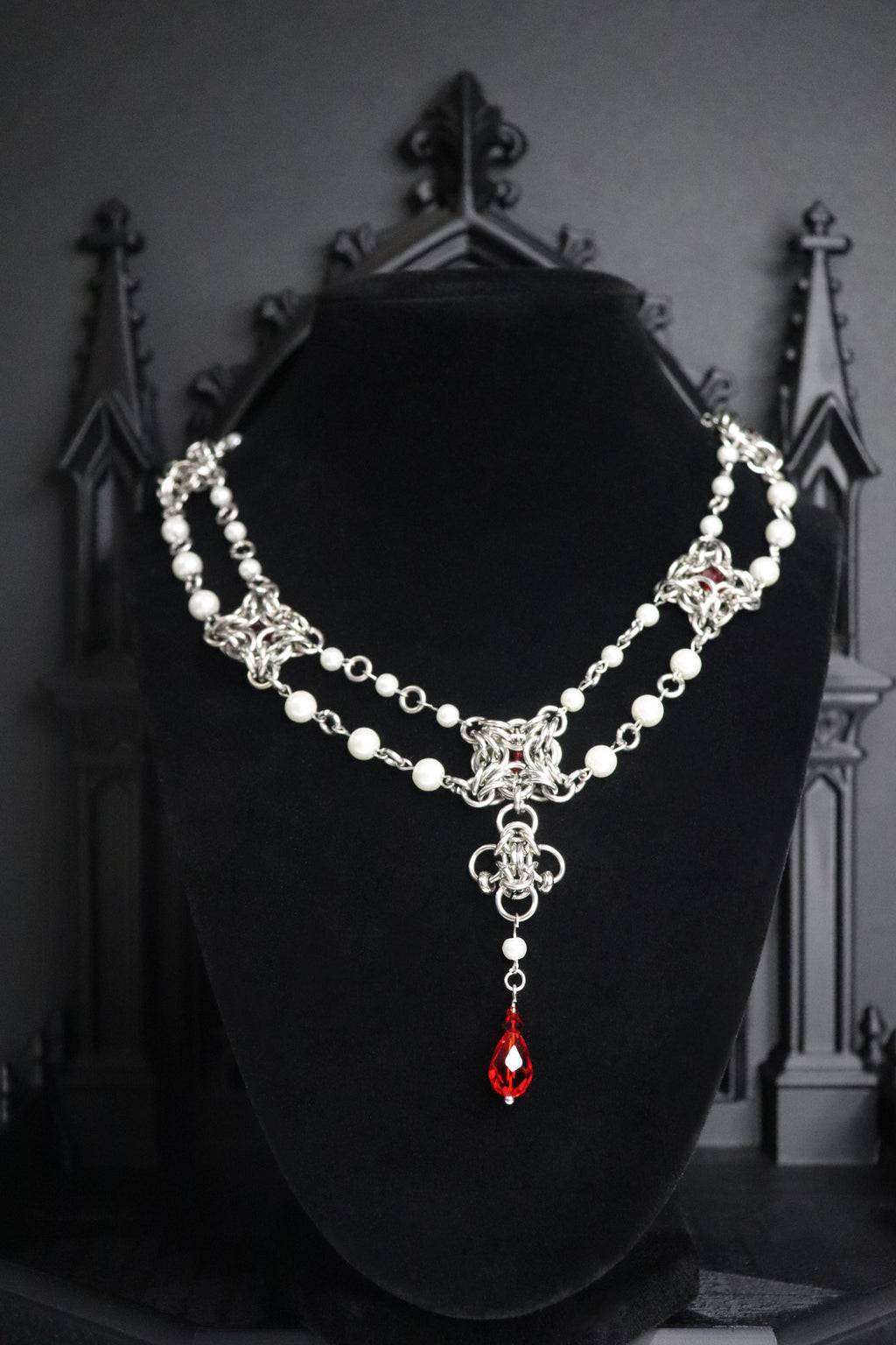 Tudor Choker